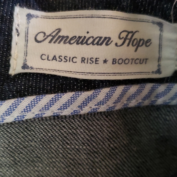 🎉HP🎉 Tommy Hilfiger bootcut jeans, size 4 - Picture 8 of 9